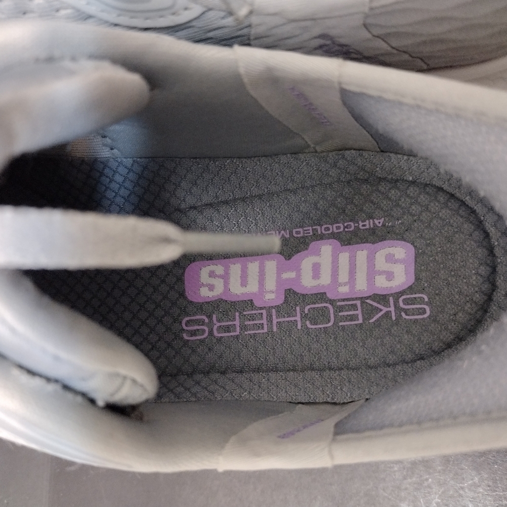 - Skechers Women's Hands Free Slip-ins Go Run Consistent 2.0...SIZE : 8.5 - Picture 7 of 10
